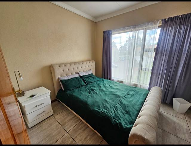 2 BEDROOM FLAT FOR SALE IN SASOLBURG EXT 23